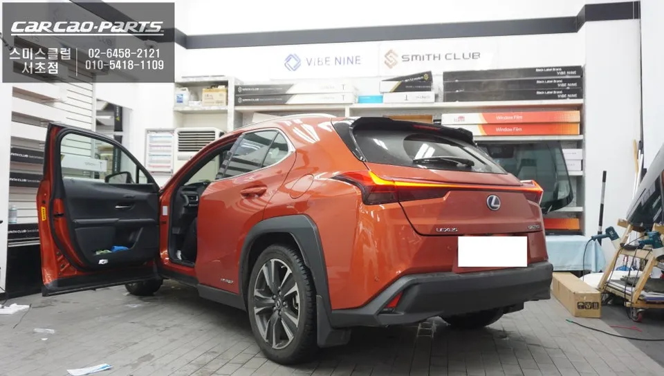 Lexus UX 250hのAndroid Auto・CarPlay取付事例 施工写真 4-2