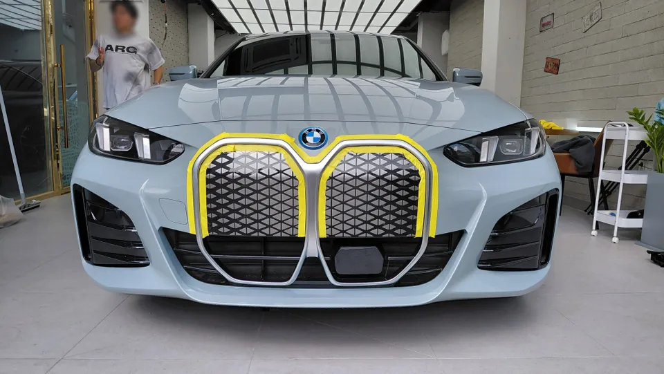 BMW i4のカーラッピング事例 施工写真 3
