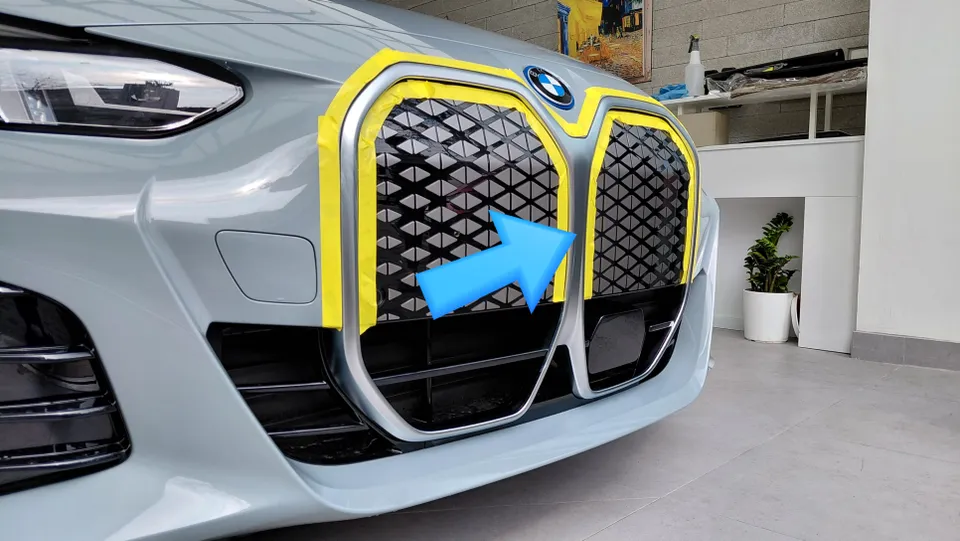 BMW i4のカーラッピング事例 施工写真 4