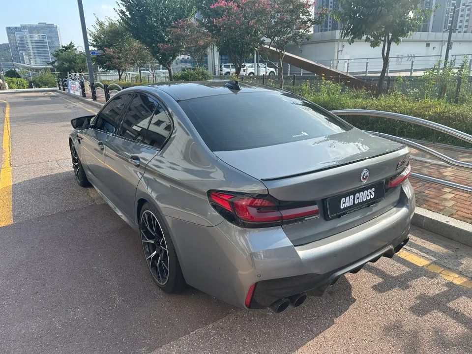 BMW M5のブラックPPF施工事例|費用目安・仕上がり 施工写真 3-1