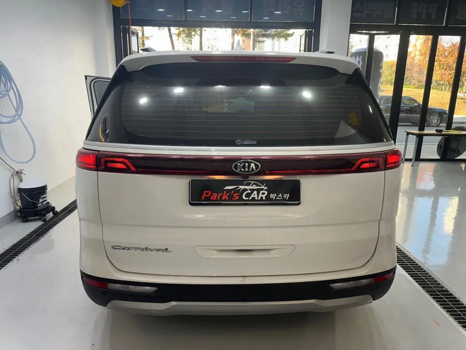 Kia Carnival PPF施工事例｜費用目安と仕上がり 施工写真 2-1