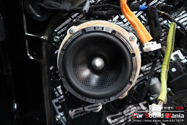 Kia Carnival 4th Genのカーオーディオ施工事例 施工写真 1-2