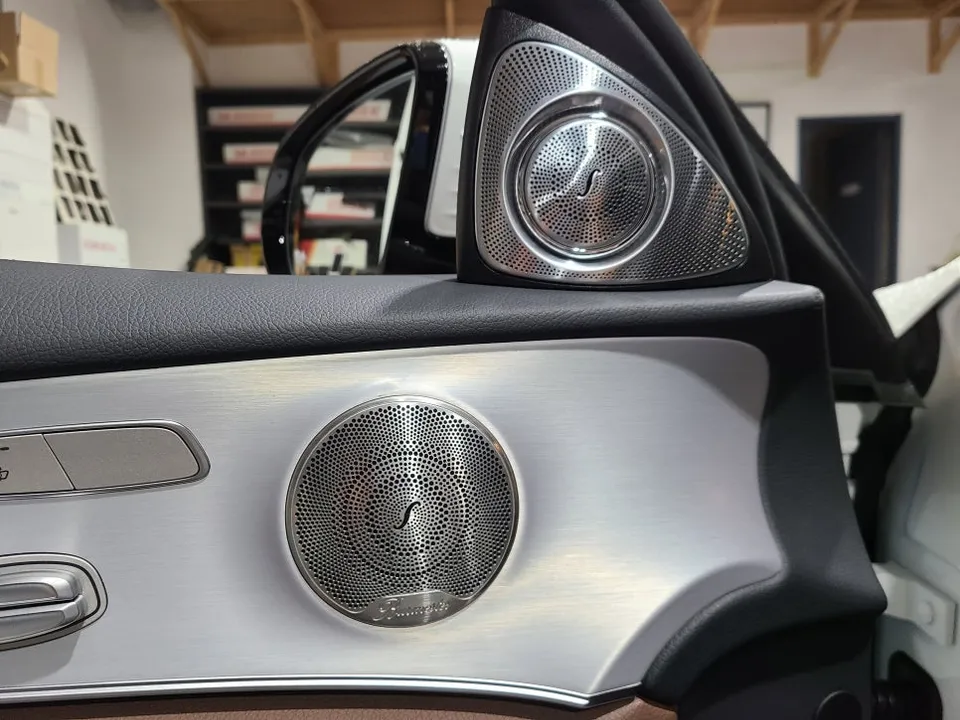 Mercedes-Benz E-Class W213 ambient lighting - Mercedes-Benz E-Class Ambient Lighting Review — Enhanced Interior photo 3