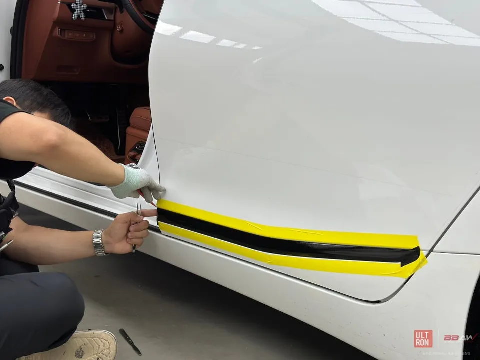 Kia K8のカーラッピング事例｜クロームメッキの印象変更 施工写真 1-3