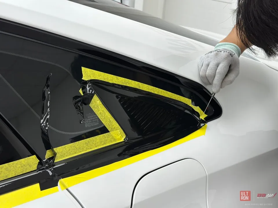 Kia K8のカーラッピング事例｜クロームメッキの印象変更 施工写真 3-3