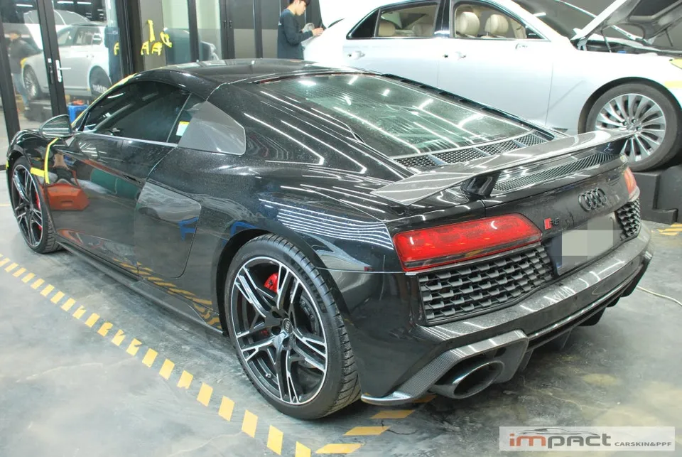 Audi R8のPPF施工事例｜本物の保護効果を解説 写真