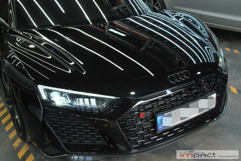 Audi R8のPPF施工事例|本物の保護効果を解説 施工写真 2-3