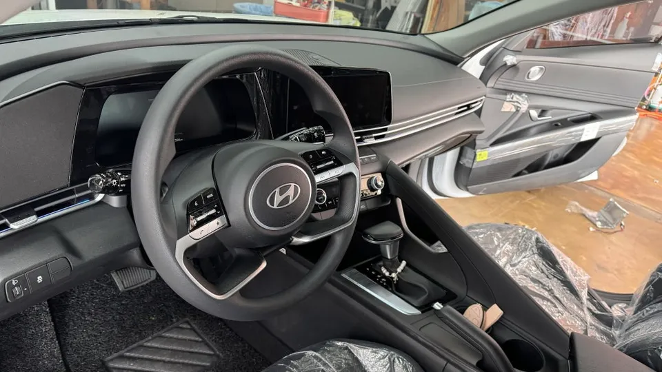 Hyundai Elantra CN7 Seat Climate Upgrade Review photo 2
