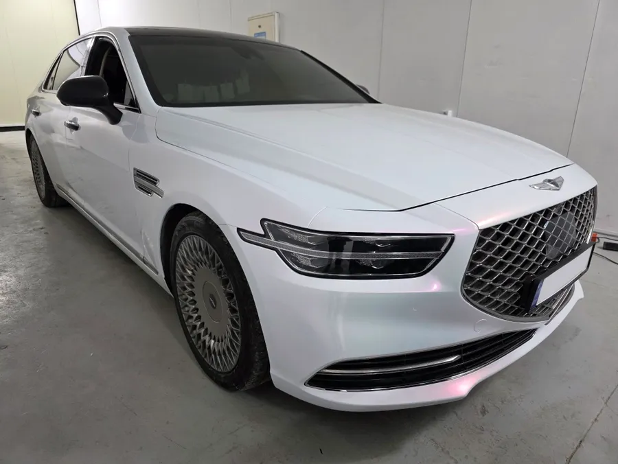 Genesis G90のカーラッピング事例｜事故修理と再施工 施工写真 2-2