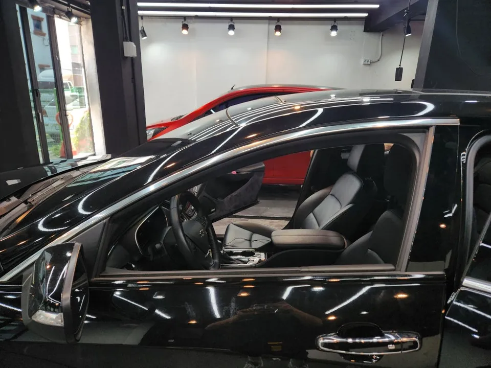 Chevrolet Malibuのカーラッピング事例|費用目安・仕上がり 施工写真 3-2