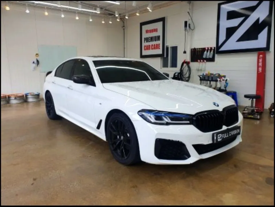 BMW 5 Series ambient lighting - BMW 5 Series Ambient Lighting Review: Cost & Results photo 5