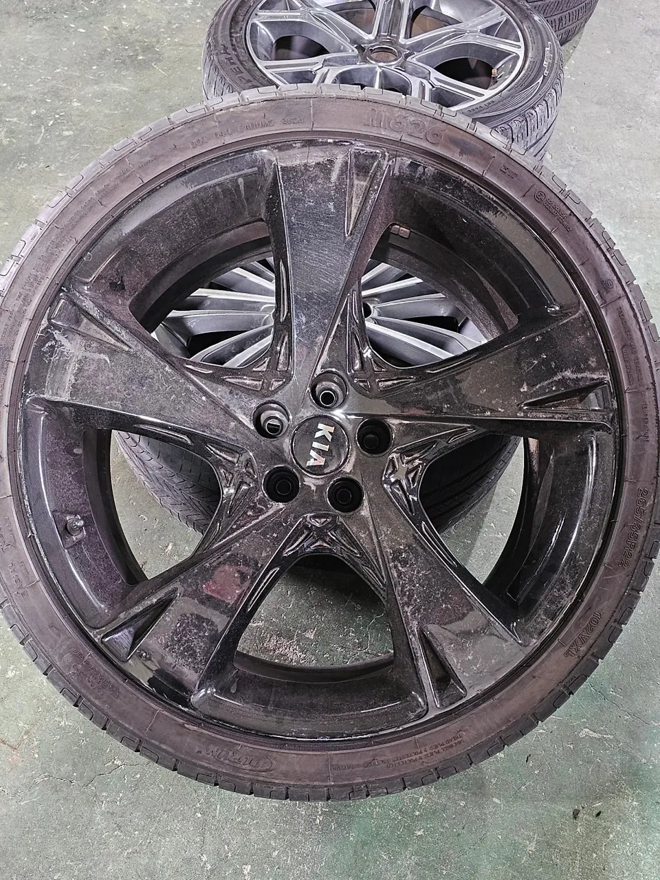 Genesis GV80 wheel repair - Genesis GV80 Wheel Repair & Painting Review photo 3