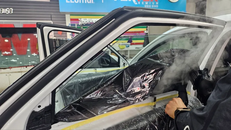 BMW X7 ドライブレコーダー取付事例｜費用目安・仕上がり 施工写真 3-2