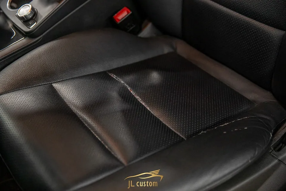 Mercedes-Benz GLK seat ventilation - Mercedes-Benz GLK Seat Leather Replacement Review photo 5