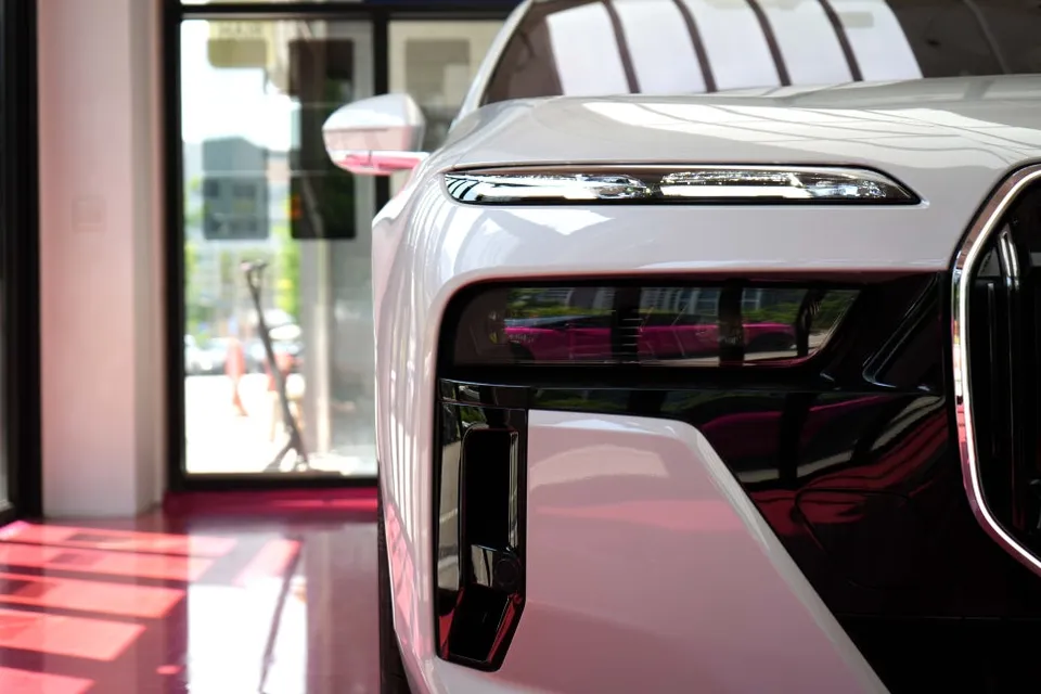 BMW 7 Series new car package installation result