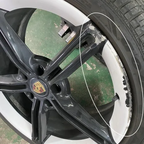 Porsche Taycanのホイールリペア・塗装事例 施工写真 4