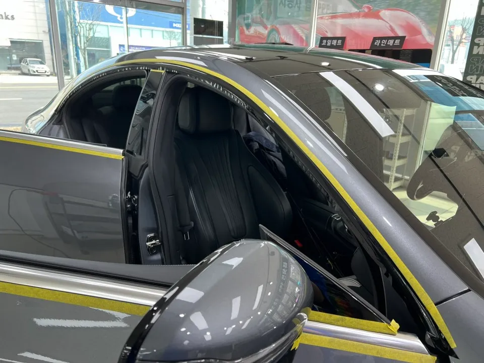 Mercedes-Benz CLSのカーラッピング事例|費用目安・仕上がり 施工写真 2-2