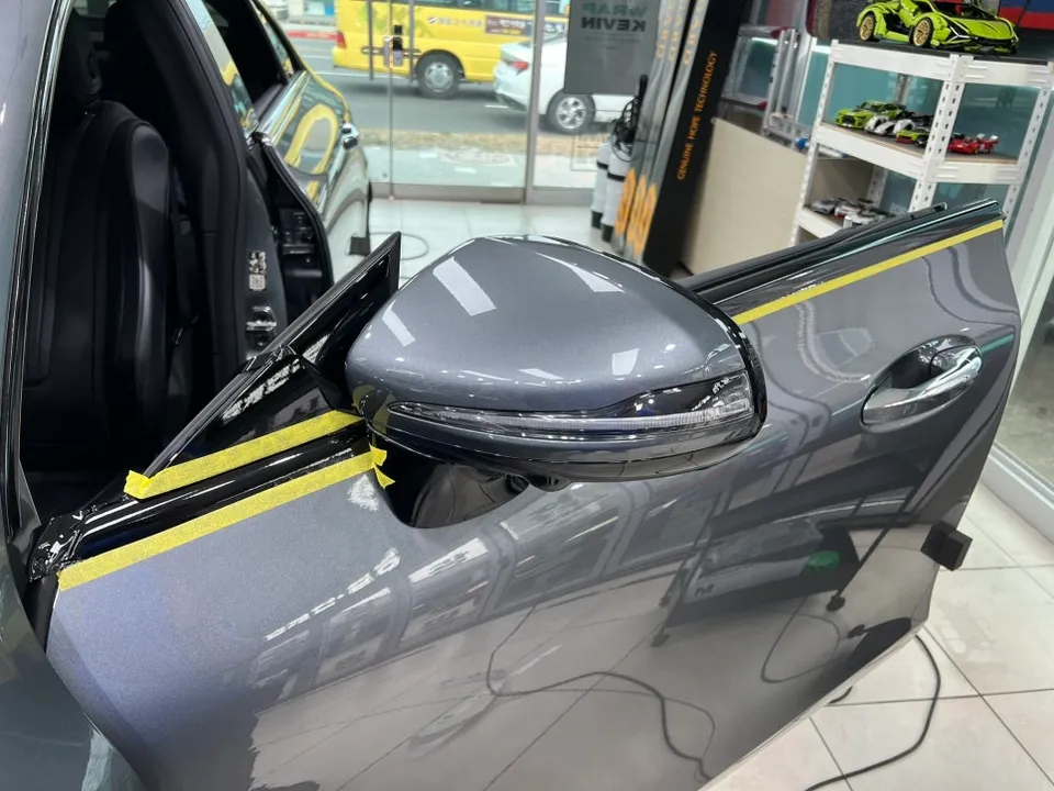 Mercedes-Benz CLSのカーラッピング事例|費用目安・仕上がり 施工写真 2-3