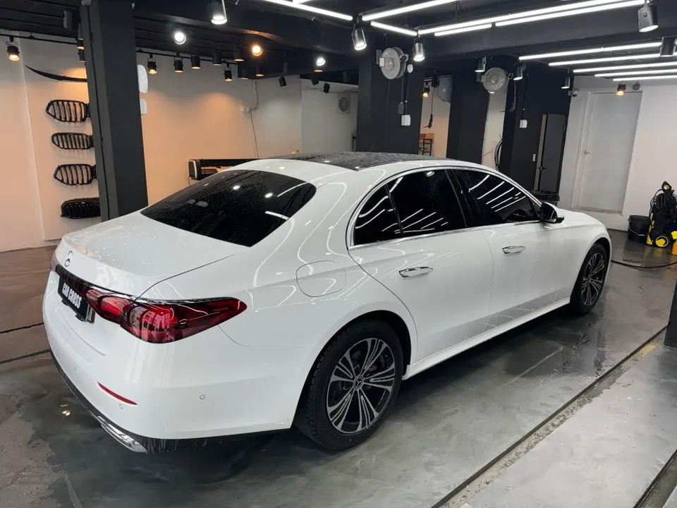 Mercedes-Benz E200のPPF施工事例|費用目安と仕上がり 施工写真 2-1