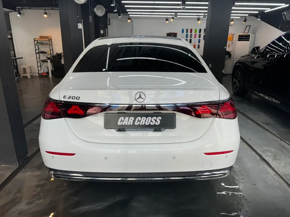 Mercedes-Benz E200のPPF施工事例|費用目安と仕上がり 施工写真 3-1