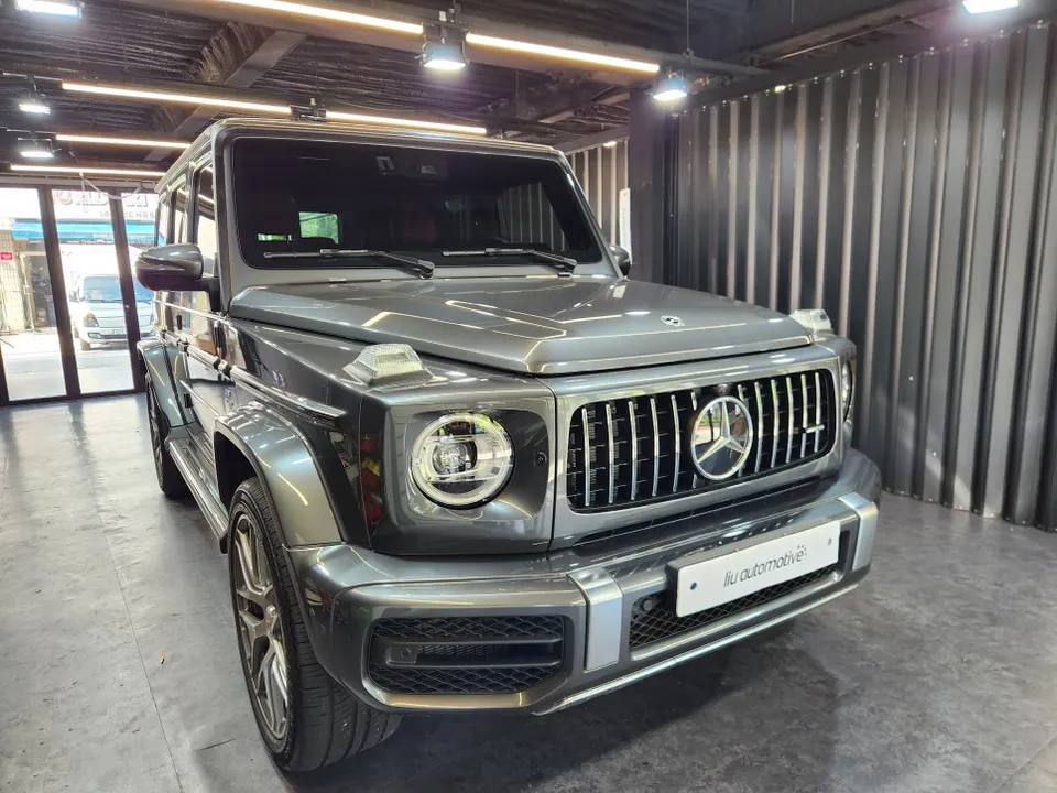 Mercedes-Benz G63 AMG Ambient Lighting Review — Enhanced Interior photo 2