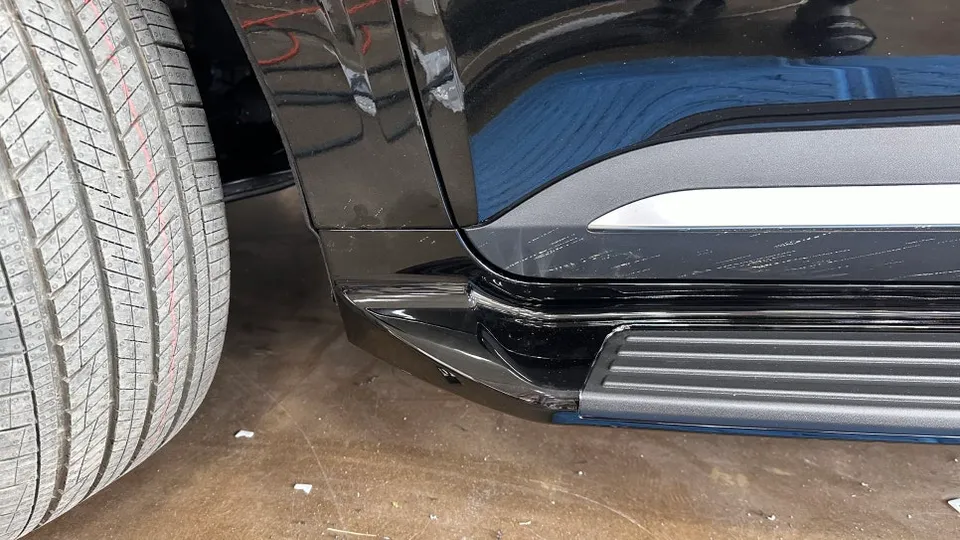 Kia Carnival KA4 body kit - Kia Carnival KA4 Body Kit Installation Review photo 5