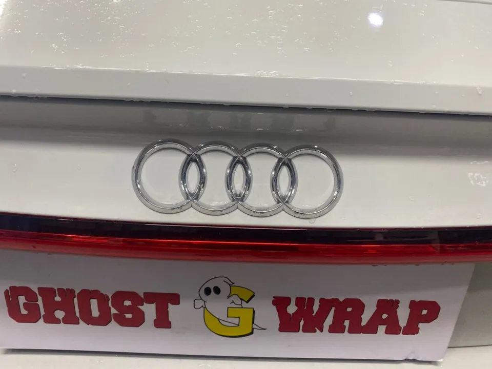 Audi A7のカーラッピング事例｜無骨なブラックカスタム 施工写真 3-1
