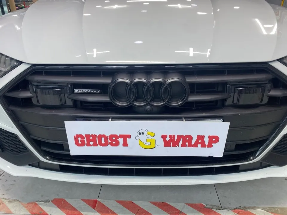 Audi A7のカーラッピング事例｜無骨なブラックカスタム 施工写真 1-3