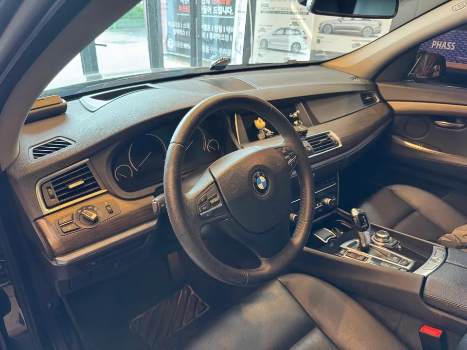 BMW 5GT F07 M Steering Wheel Upgrade Review photo 3