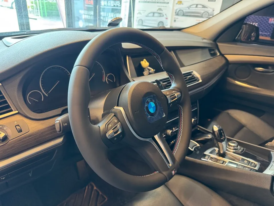 BMW 5GT F07 M Steering Wheel Upgrade Review photo 4