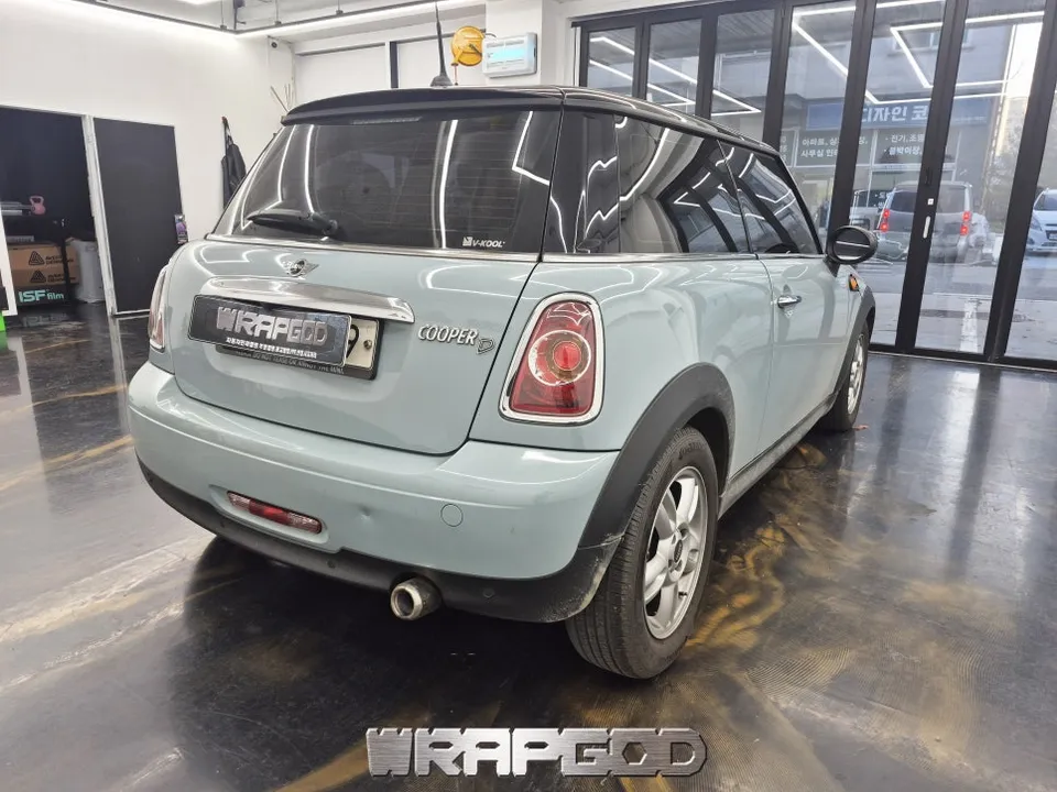 MINI MINI Cooperのカーラッピング事例|費用目安・仕上がり 施工写真 3-1