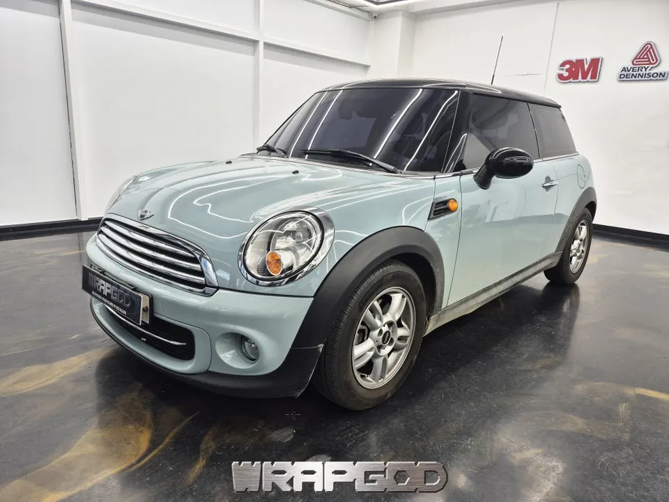 MINI MINI Cooperのカーラッピング事例|費用目安・仕上がり 施工写真 1-2