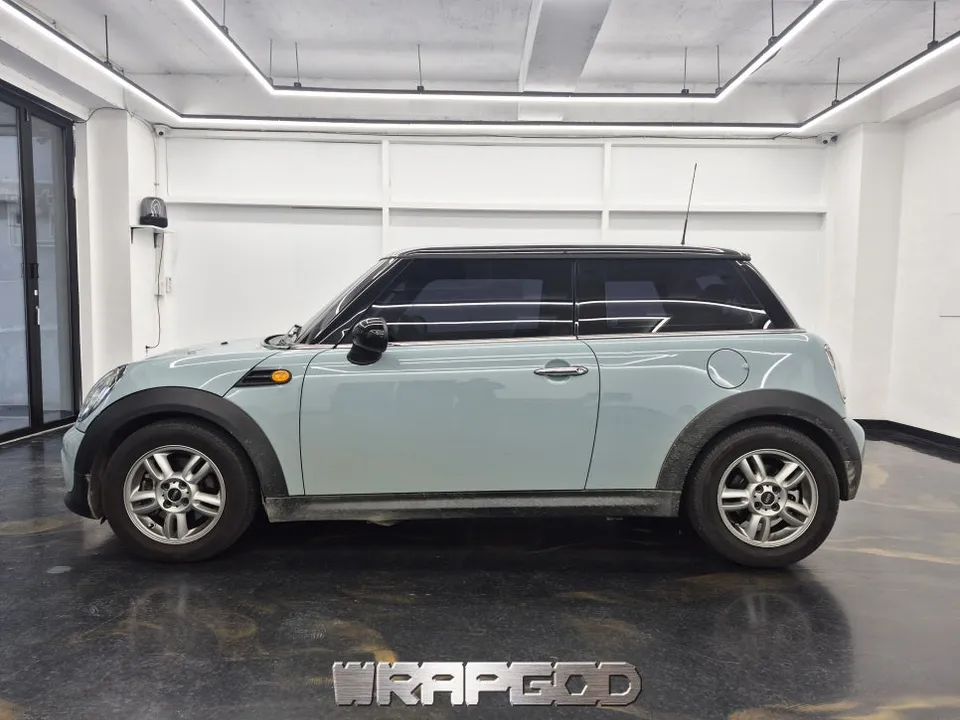 MINI MINI Cooperのカーラッピング事例|費用目安・仕上がり 施工写真 3-2