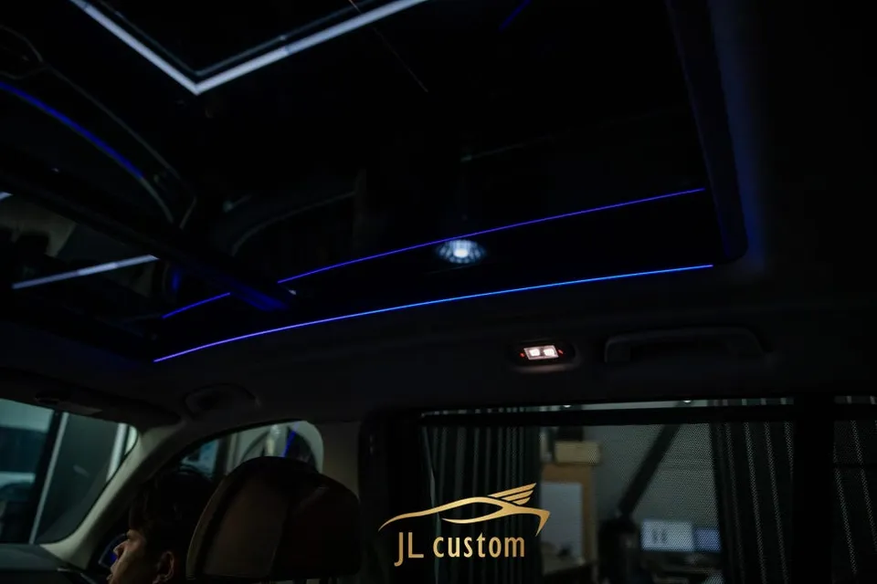 BMW X7 ambient lighting - BMW X7 Ambient Lighting Review — Elevate Night Driving Mood photo 4