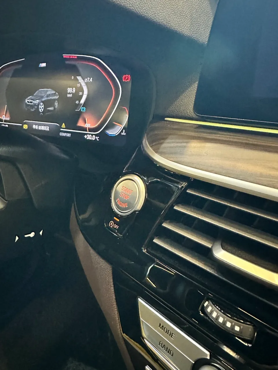 BMW 6 Series GT steering wheel - BMW 6 Series GT Steering Wheel Customization Review photo 4