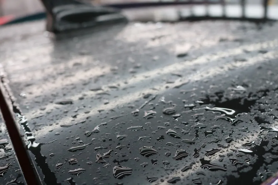 Hyundai Kona vinyl wrap - Hyundai Kona Vinyl Wrap Review: Gloss Black Color Change photo 4