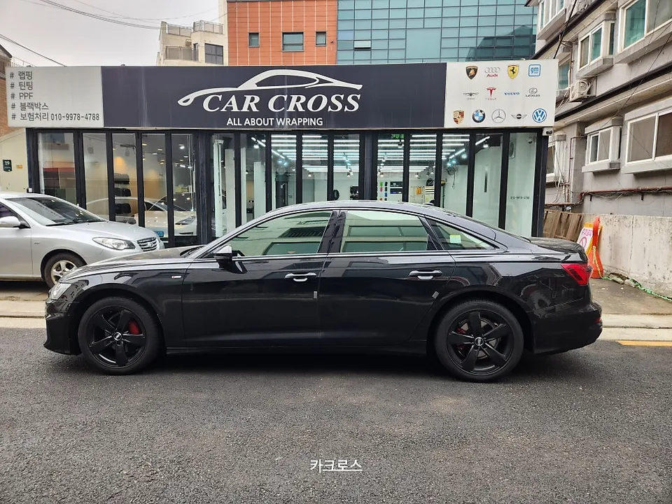 Audi A6のカーラッピング事例 施工写真 2-1