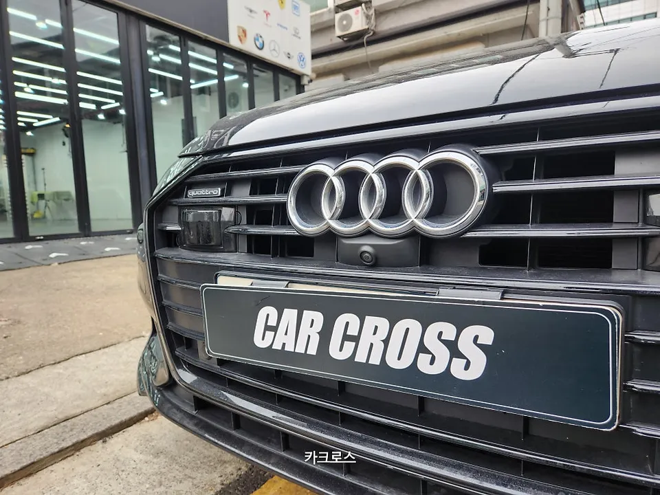 Audi A6のカーラッピング事例 施工写真 4-1