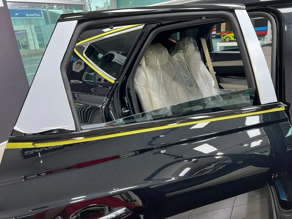 Genesis GV80 Faceliftのカーラッピング事例|費用目安・仕上がり 施工写真 1-2