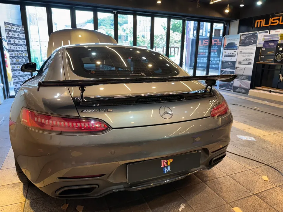 Mercedes-Benz AMG GT C190 interior customization - Mercedes-Benz AMG GT Interior Customization Review — Enhanced Aes photo 6