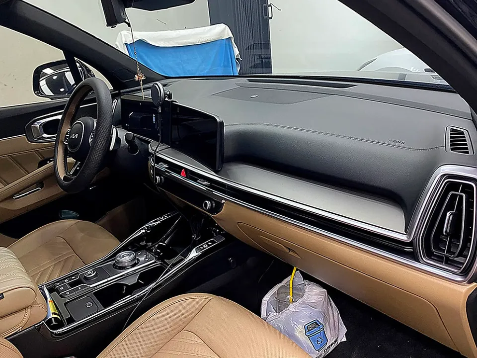 Kia Sorento MQ4 ambient lighting - Kia Sorento MQ4 Ambient Lighting Review — Cost & Results photo 3