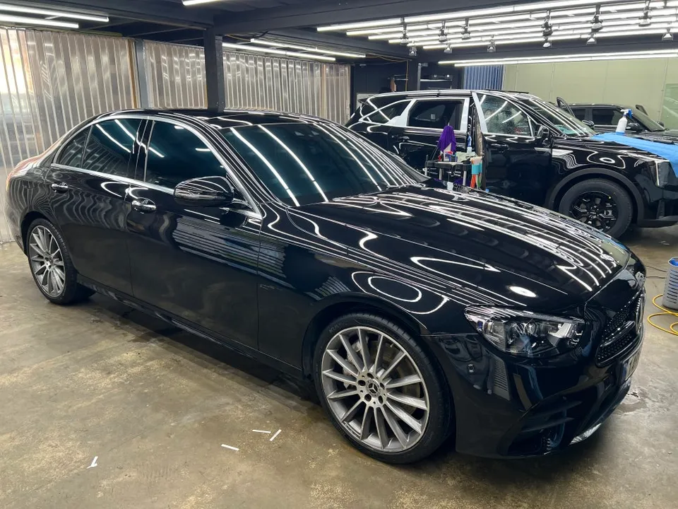 Mercedes-Benz E-Class W212 ceramic coating installation result