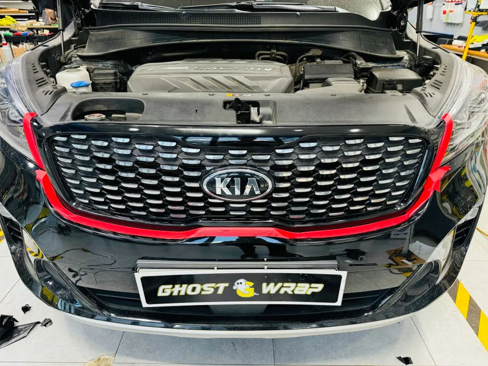 Kia Sorentoのカーラッピング事例 施工写真 2-2