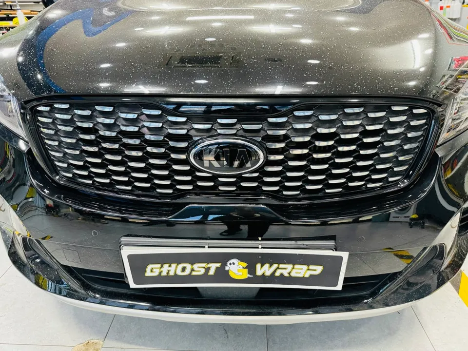Kia Sorentoのカーラッピング事例 施工写真 3-2