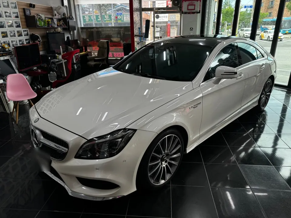 Mercedes-Benz CLSのカーラッピング事例｜費用目安・仕上がり 施工写真 1-1