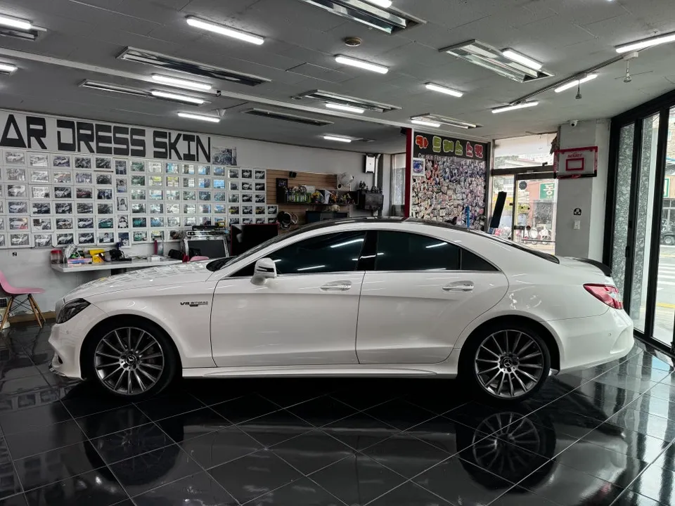 Mercedes-Benz CLSのカーラッピング事例｜費用目安・仕上がり 施工写真 2-1