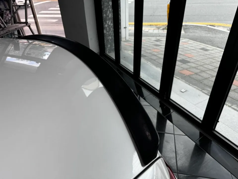 Mercedes-Benz CLSのカーラッピング事例｜費用目安・仕上がり 施工写真 3-2