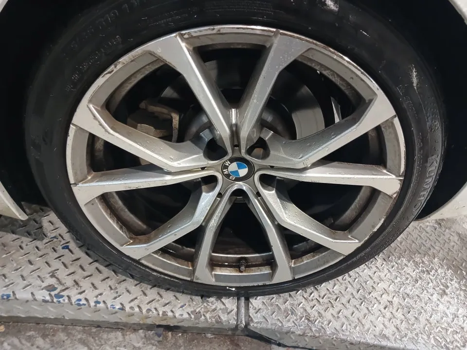 BMW Z4 wheel repair - BMW Z4 Wheel Repair Review - Diamond Cut Restoration photo 3