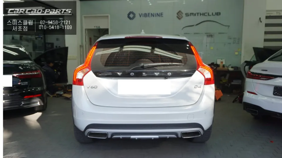 Volvo V60のAndroid Auto・CarPlay取付事例 施工写真 4-2