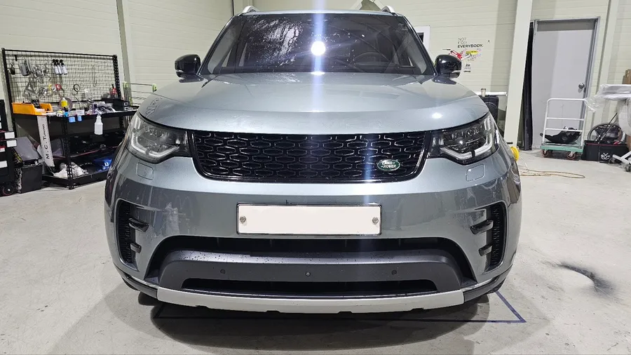 Land Rover Discovery vinyl wrap - Land Rover Discovery Vinyl Wrap Review: Matte Gray Aluminum photo 3